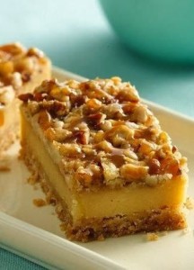 Praline Crumb Caramel Cheesecake Bars